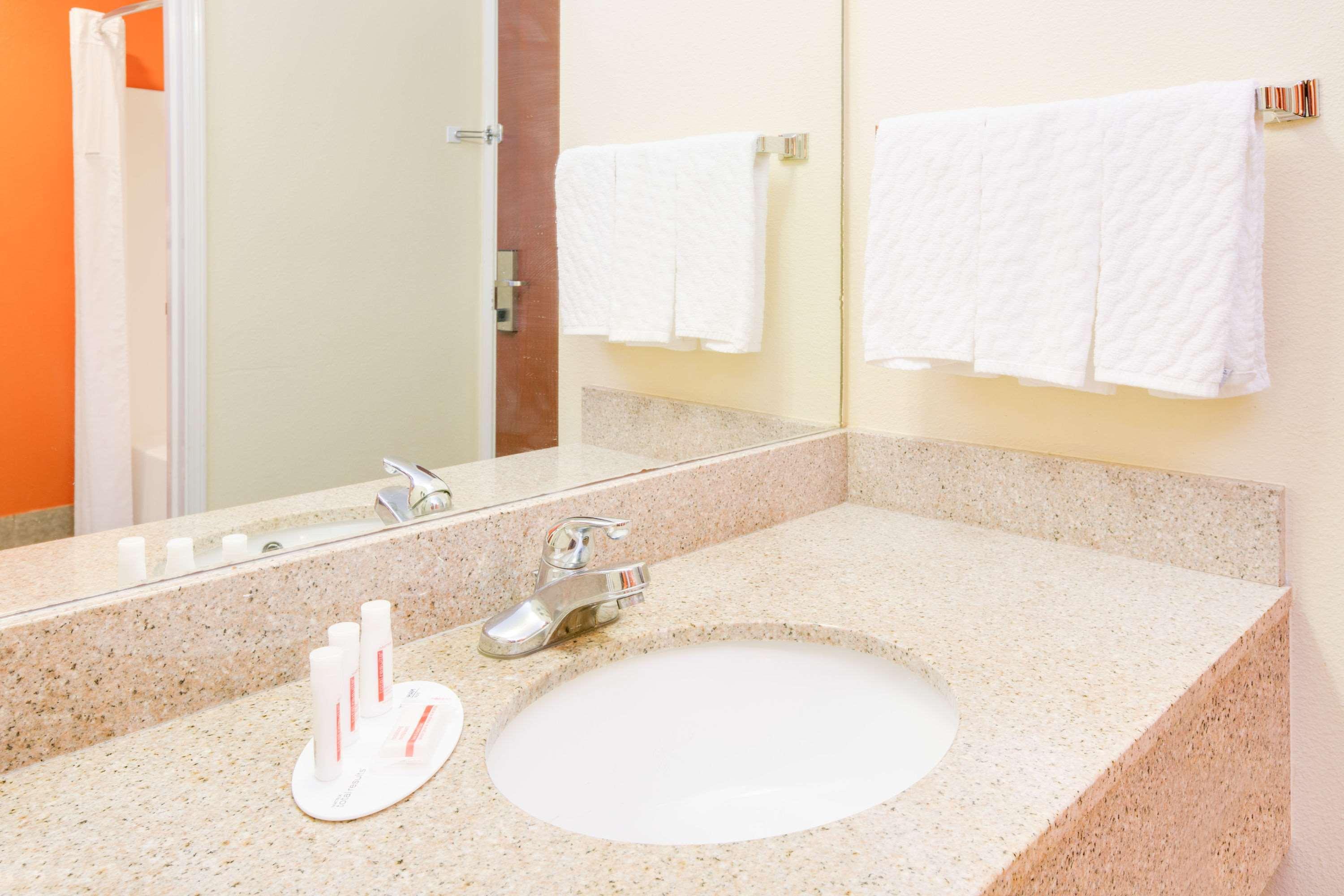 Surestay Hotel By Best Western Alexandria Airport Luaran gambar